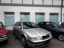 Silber Gebraucht 2000 Skoda Octavia Limousine | 1.750 € (Etwas zu teuer)