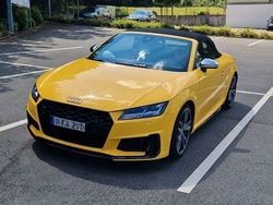 Gelb Gebraucht 2021 Audi TT Roadster Ambiente Cabrio | 42.900 € (Guter Preis)