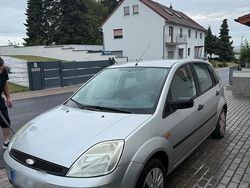 Silber Gebraucht 2004 Ford Fiesta Kleinwagen | 1.800 € (Teuer)