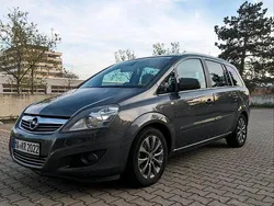 Silber Gebraucht 2011 Opel Zafira Van / Kleinbus | 3.500 € (Fairer Preis)