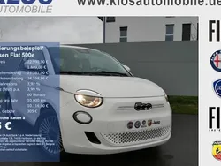 Schwarz Gebraucht 2022 Fiat 500e Icon Limousine | 22.990 €