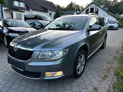Grau Gebraucht 2012 Skoda Superb Ambition Kombi | 9.790 € (Fairer Preis)