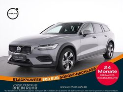 Grau vapour grey / metallic Gebraucht 2023 Volvo V60 CC Plus Kombi | 35.650 € (Superpreis)