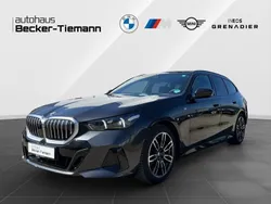 Sophistograu brillanteffekt Gebraucht 2024 BMW 520 M Sport Kombi | 53.509 € (Superpreis)