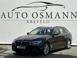 Grau Gebraucht 2023 BMW 520 Sport Line Kombi | 32.500 € (Superpreis)