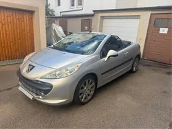 Silber Gebraucht 2007 Peugeot 207 CC Cabrio | 5.200 € (Teuer)