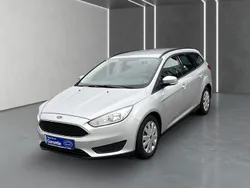 Silber Gebraucht 2016 Ford Focus Trend Kombi | 7.390 € (Fairer Preis)