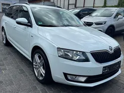 Weiß Gebraucht 2017 Skoda Octavia Joy Kombi | 11.999 € (Fairer Preis)