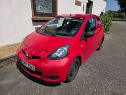 Rot Gebraucht 2009 Toyota Aygo Kleinwagen | 1.399 € (Superpreis)