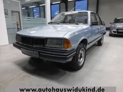 Blau Gebraucht 1986 Peugeot 305 Limousine | 8.490 €