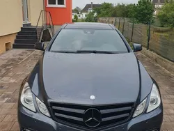 Grau Gebraucht 2011 Mercedes E250 Avantgarde Coupé | 13.900 € (Guter Preis)