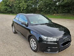Schwarz Gebraucht 2012 Audi A1 Sportback Attraction Kleinwagen | 5.700 € (Superpreis)