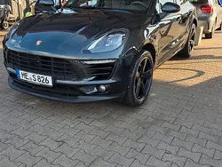 Grau Gebraucht 2016 Porsche Macan S SUV | 28.499 € (Fairer Preis)