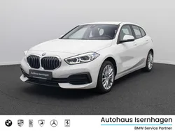 Weiß Gebraucht 2022 BMW 118 Advantage Kleinwagen | 20.999 € (Fairer Preis)