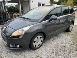 Schwarz Gebraucht 2010 Peugeot 5008 Van / Kleinbus | 3.699 € (Fairer Preis)