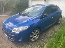 Blau Gebraucht 2011 Renault Mégane GrandTour Kombi | 3.000 € (Fairer Preis)