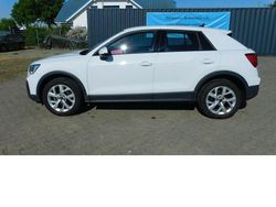 Gletscherweissmet (metallic) Gebraucht 2023 Audi Q2 SUV | 20.990 € (Guter Preis)