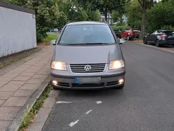 Grau Gebraucht 2005 VW Sharan Van / Kleinbus | 2.350 € (Fairer Preis)