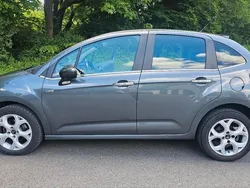 Grau Gebraucht 2016 Citroën C3 Kleinwagen | 4.899 €