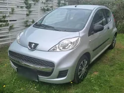 Silber Gebraucht 2009 Peugeot 107 Kleinwagen | 2.300 € (Fairer Preis)