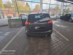 Schwarz Gebraucht 2015 Opel Zafira Tourer Edition Van / Kleinbus | 11.111 € (Teuer)