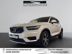 Weiß Gebraucht 2020 Volvo XC40 Inscription SUV | 25.490 € (Guter Preis)