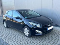 Schwarz Gebraucht 2013 Hyundai i30 Classic Limousine | 4.999 € (Superpreis)