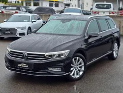 Schwarzmetallic Gebraucht 2021 VW Passat Elegance Kombi | 24.990 € (Guter Preis)