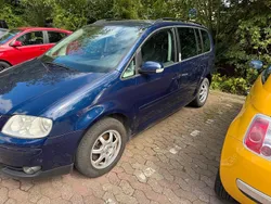 Blau Gebraucht 2004 VW Touran Van / Kleinbus | 1.820 € (Fairer Preis)