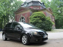Schwarz Gebraucht 2008 VW Golf Plus Cross United Van / Kleinbus | 6.375 € (Etwas zu teuer)
