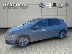 Grau Gebraucht 2024 VW Golf VIII Life Kleinwagen | 23.780 € (Guter Preis)