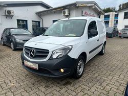 Weiß Gebraucht 2019 Mercedes Citan 109 Van / Kleinbus | 8.749 € (Fairer Preis)