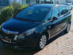 Schwarz Gebraucht 2014 Opel Zafira Tourer Active Van / Kleinbus | 8.100 € (Fairer Preis)