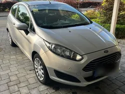 Silber Gebraucht 2015 Ford Fiesta Kleinwagen | 4.000 € (Fairer Preis)