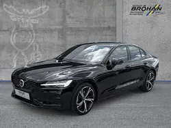 Onyx black / metallic Gebraucht 2023 Volvo S60 Plus Limousine | 35.880 € (Fairer Preis)