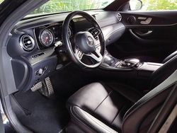 Schwarz Gebraucht 2018 Mercedes E220 AMG line Kombi | 18.000 € (Fairer Preis)