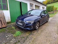 Blau Gebraucht 2023 Audi A3 Sportback S-Line Kleinwagen | 26.000 € (Guter Preis)
