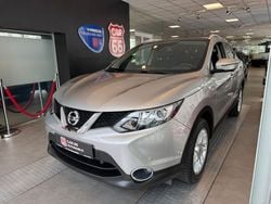 Silber Gebraucht 2015 Nissan Qashqai Tekna SUV | 13.790 € (Fairer Preis)