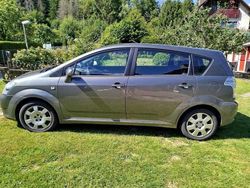 Grau Gebraucht 2006 Toyota Corolla Verso Sol Van / Kleinbus | 3.700 € (Etwas zu teuer)