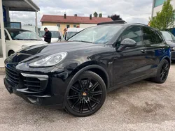 Schwarz Gebraucht 2016 Porsche Cayenne SUV | 32.990 € (Fairer Preis)