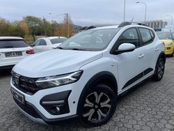 Weiß Gebraucht 2022 Dacia Sandero Expression Limousine | 13.990 € (Guter Preis)