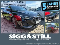 Agate black Neu 2025 Ford Focus ST Limousine | 39.480 € (Guter Preis)