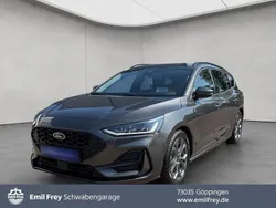 Grau Gebraucht 2024 Ford Focus ST-Line X Limousine | 26.640 € (Fairer Preis)