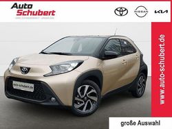 Ginger beige metallic/ night sky black Gebraucht 2025 Toyota Aygo X Basis SUV | 16.980 € (Fairer Preis)