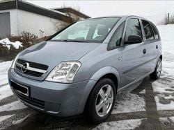 Grau Gebraucht 2004 Opel Meriva Van / Kleinbus | 2.599 € (Fairer Preis)