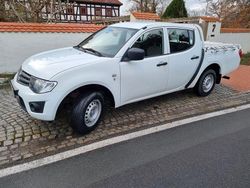 Weiß Gebraucht 2012 Mitsubishi L200 Abholung | 14.700 € (Fairer Preis)