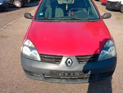Rot Gebraucht 2009 Renault Clio II Kleinwagen | 899 €