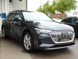 Grau Gebraucht 2019 Audi e-tron S-Line SUV | 28.950 € (Superpreis)