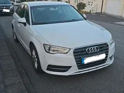 Weiß Gebraucht 2016 Audi A3 Limousine | 11.950 € (Guter Preis)