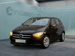 Gebraucht 2022 Mercedes B250e Van / Kleinbus | 23.449 € (Fairer Preis)